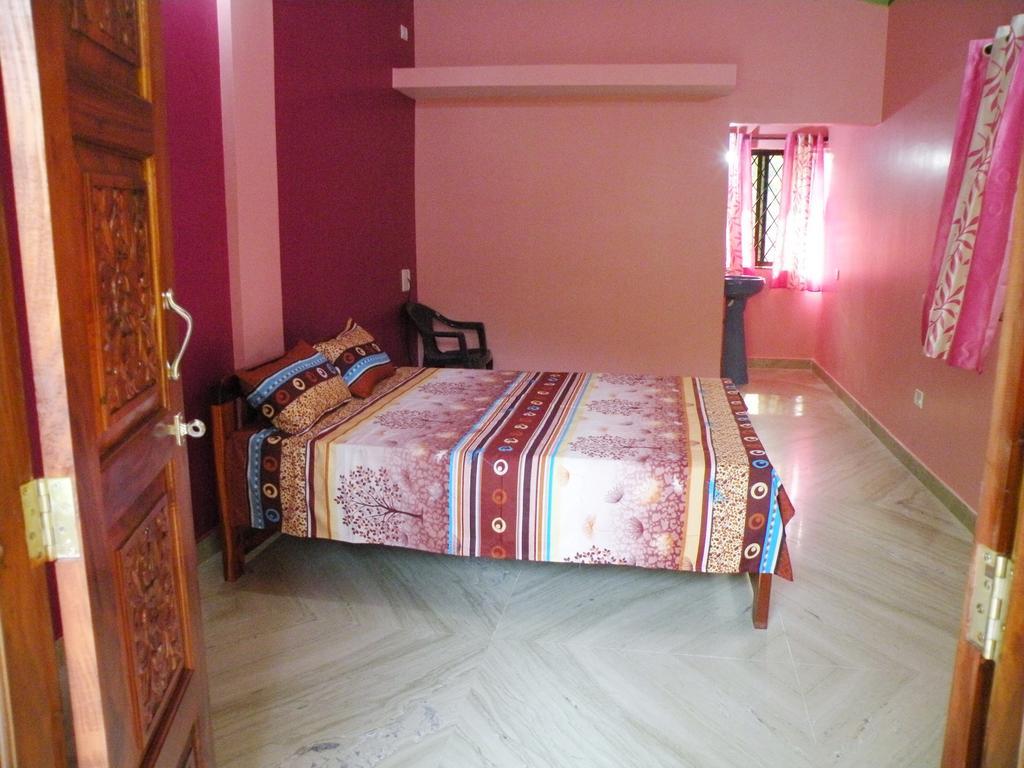 Sai Guru Guest House Anjuna Værelse billede