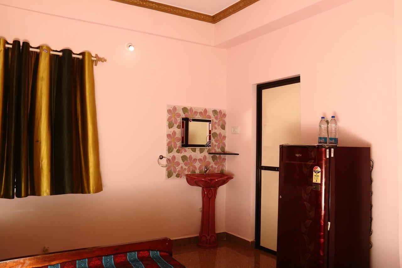 Sai Guru Guest House Anjuna Eksteriør billede